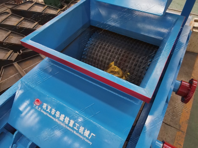 結(jié)塊物料破碎機(jī) 結(jié)塊物料破碎機(jī)